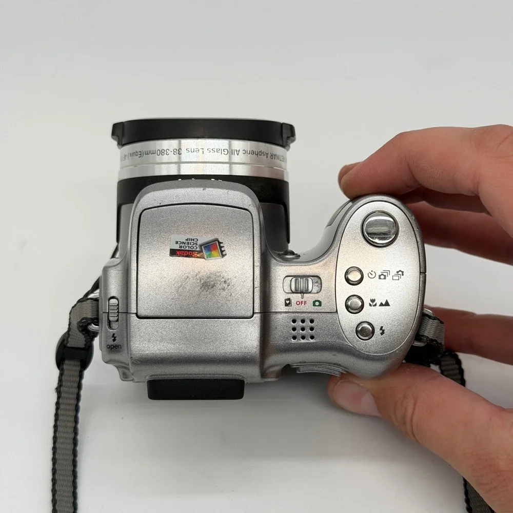 Kodak EasyShare Z740 Digital Camera 5.0MP 10x Optical Zoom Silver Retro Digicam